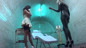 Busty Vienna Moore threesome XXX