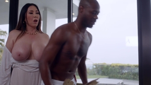 MILFY: Kianna, The BBC-Riding Rich MILF